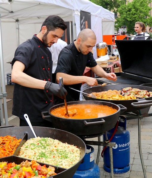 Rīgas 4 zvaigžņu viesnīca «Mercure Riga Centre» 17.05.2019 ar bagātīgu mielastu atzīmē 5 gadu jubileju Rīgas 4 zvaigžņu viesnīca «Mercure Riga Centre» 17.05.2019 ar bagātīgu mielastu atzīmē 5 gadu jubileju 254202