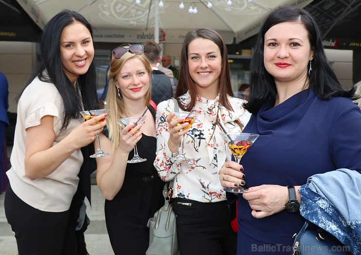Rīgas 4 zvaigžņu viesnīca «Mercure Riga Centre» 17.05.2019 ar bagātīgu mielastu atzīmē 5 gadu jubileju Rīgas 4 zvaigžņu viesnīca «Mercure Riga Centre» 17.05.2019 ar bagātīgu mielastu atzīmē 5 gadu jubileju 254238