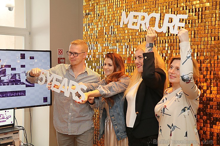 Rīgas 4 zvaigžņu viesnīca «Mercure Riga Centre» 17.05.2019 ar bagātīgu mielastu atzīmē 5 gadu jubileju Rīgas 4 zvaigžņu viesnīca «Mercure Riga Centre» 17.05.2019 ar bagātīgu mielastu atzīmē 5 gadu jubileju 254254
