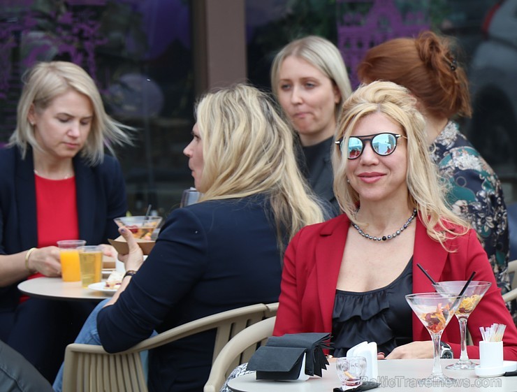 Rīgas 4 zvaigžņu viesnīca «Mercure Riga Centre» 17.05.2019 ar bagātīgu mielastu atzīmē 5 gadu jubileju Rīgas 4 zvaigžņu viesnīca «Mercure Riga Centre» 17.05.2019 ar bagātīgu mielastu atzīmē 5 gadu jubileju 254259