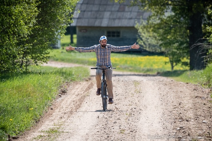 Smiltenes novada TIC atzīmē aktīvā tūrisma sezonas atklāšanu ar vasarīgu velobraucienu Smiltenes novada TIC atzīmē aktīvā tūrisma sezonas atklāšanu ar vasarīgu velobraucienu
