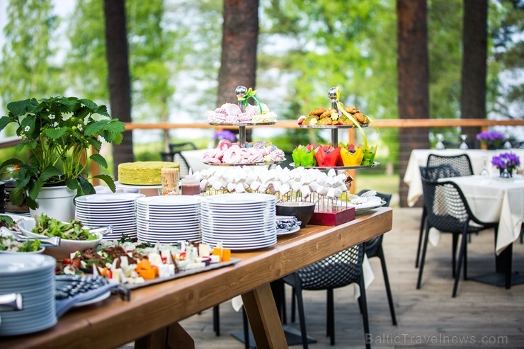 Pavadi neaizmirstamu laiku kopā ar draugiem vai ģimeni gardākajā vakara grill-brančā skaistākajā Pierīgas terasē Hotel Baltvilla, kuru atklās 24.05.20 Pavadi neaizmirstamu laiku kopā ar draugiem vai ģimeni gardākajā vakara grill-brančā skaistākajā Pierīgas terasē Hotel Baltvilla, kuru atklās 24.05.20 254633