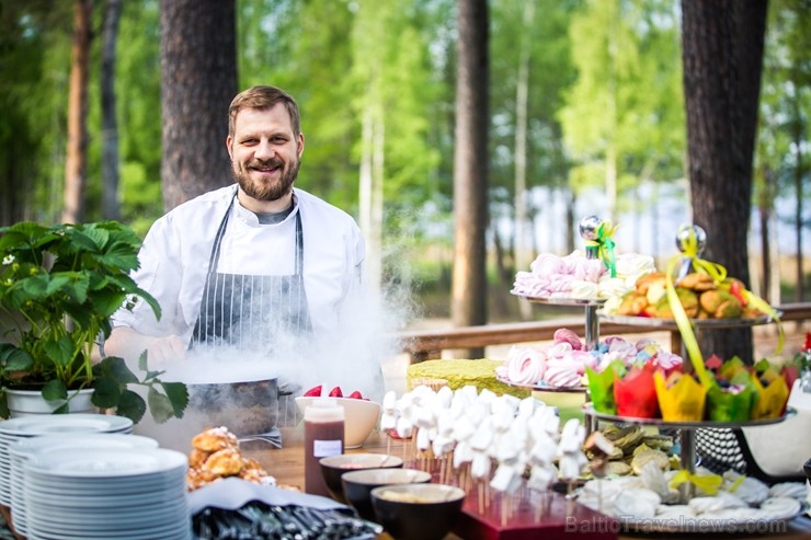 Pavadi neaizmirstamu laiku kopā ar draugiem vai ģimeni gardākajā vakara grill-brančā skaistākajā Pierīgas terasē Hotel Baltvilla, kuru atklās 24.05.20 Pavadi neaizmirstamu laiku kopā ar draugiem vai ģimeni gardākajā vakara grill-brančā skaistākajā Pierīgas terasē Hotel Baltvilla, kuru atklās 24.05.20 254635