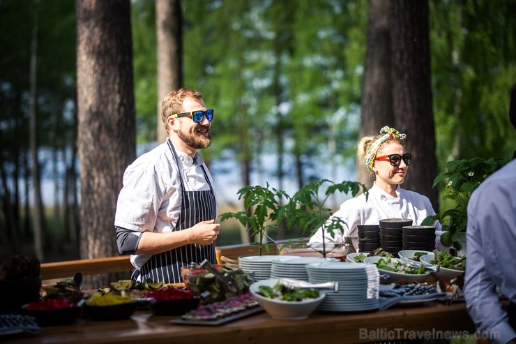 Pavadi neaizmirstamu laiku kopā ar draugiem vai ģimeni gardākajā vakara grill-brančā skaistākajā Pierīgas terasē Hotel Baltvilla, kuru atklās 24.05.20 254638
