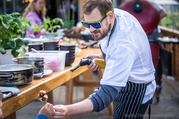 Pavadi neaizmirstamu laiku kopā ar draugiem vai ģimeni gardākajā vakara grill-brančā skaistākajā Pierīgas terasē Hotel Baltvilla, kuru atklās 24.05.20 Pavadi neaizmirstamu laiku kopā ar draugiem vai ģimeni gardākajā vakara grill-brančā skaistākajā Pierīgas terasē Hotel Baltvilla, kuru atklās 24.05.20 254644