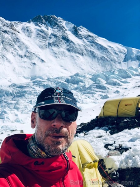 Tūroperatora Alida Tūrs valdes priekšsēdētājs Arno Ter-Saakovs piepildījis savu sapni un sasniedzis pasaules augstāko virsotni Everestu Tūroperatora Alida Tūrs valdes priekšsēdētājs Arno Ter-Saakovs piepildījis savu sapni un sasniedzis pasaules augstāko virsotni Everestu 254662