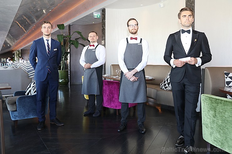 «Schwarzreiter» garša no Michelin pavāres Maike Menzel ir baudāma 2 dienas Rīgā - restorānā «Stage22» «Schwarzreiter» garša no Michelin pavāres Maike Menzel ir baudāma 2 dienas Rīgā - restorānā «Stage22» 254675