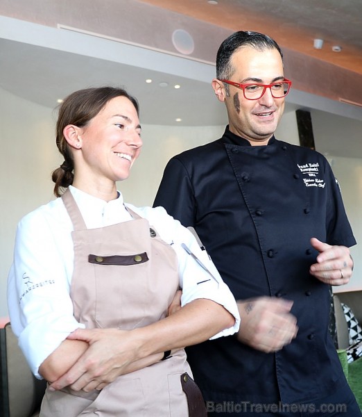 «Schwarzreiter» garša no Michelin pavāres Maike Menzel ir baudāma 2 dienas Rīgā - restorānā «Stage22» «Schwarzreiter» garša no Michelin pavāres Maike Menzel ir baudāma 2 dienas Rīgā - restorānā «Stage22» 254690