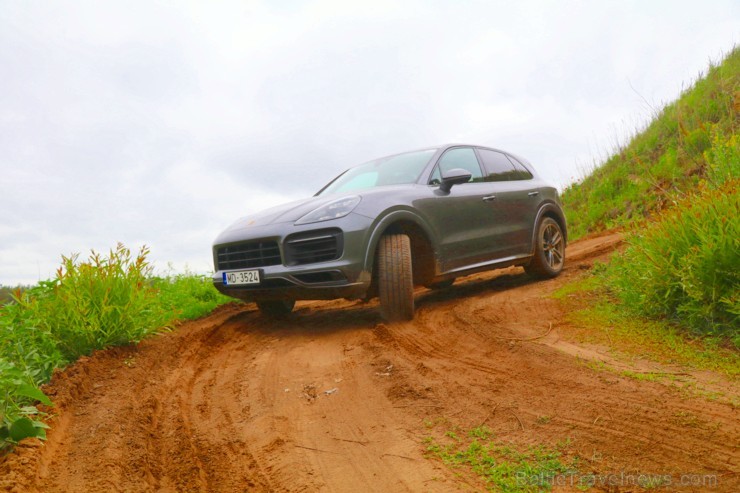 Travelnews.lv piedalās «Porsche Road Tour 2019» un izbauda 10 spēkratu spējas dažādos apstākļos 255645