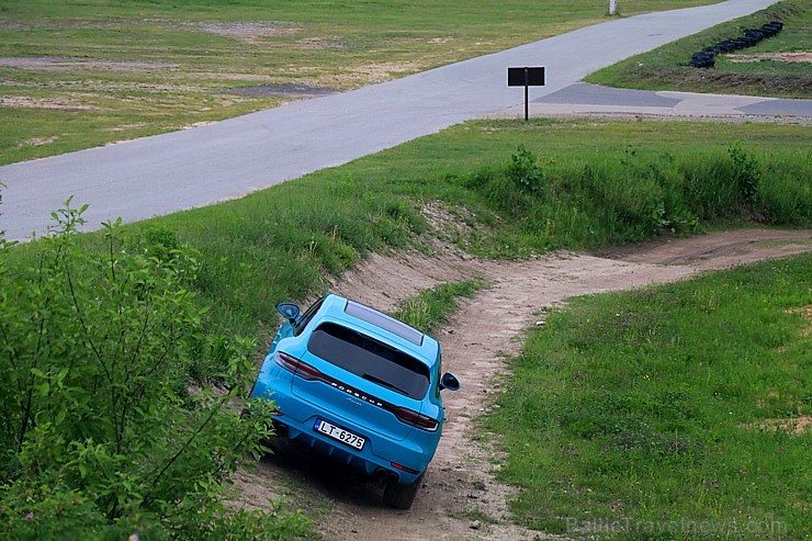 Travelnews.lv piedalās «Porsche Road Tour 2019» un izbauda 10 spēkratu spējas dažādos apstākļos 255649