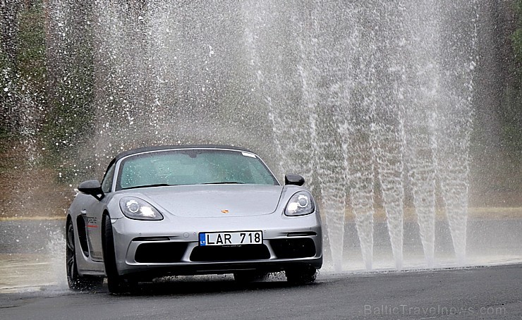 Travelnews.lv piedalās «Porsche Road Tour 2019» un izbauda 10 spēkratu spējas dažādos apstākļos 255658