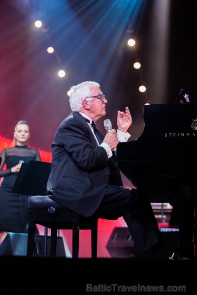 Ar krāšņu Maestro Raimonda Paula kino mūzikas koncertu Jūrmalā atklāj 2019. gada Dzintaru koncertzāles vasaras sezonu Ar krāšņu Maestro Raimonda Paula kino mūzikas koncertu Jūrmalā atklāj 2019. gada Dzintaru koncertzāles vasaras sezonu 255712