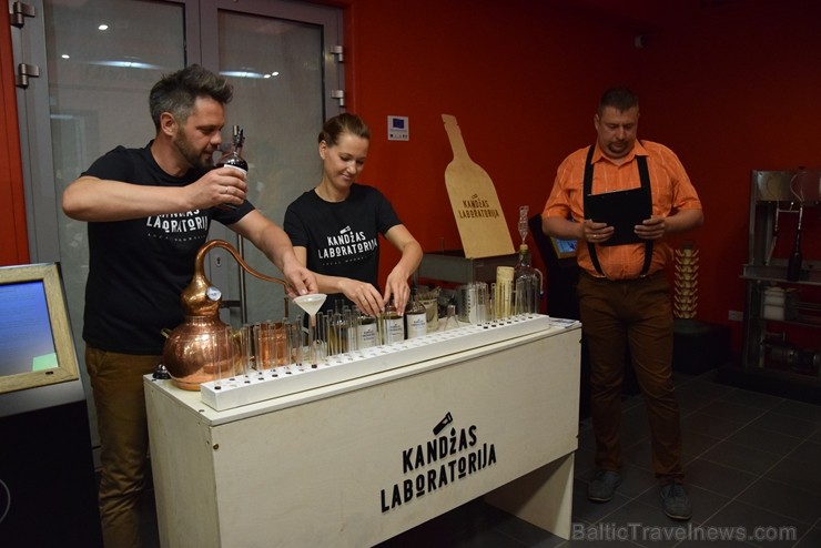 Daugavpils Šmakovkas muzejsir Latvijā lielākais muzejs, kas veltīts šim Latgales kulinārā mantojuma dzērienam Daugavpils Šmakovkas muzejsir Latvijā lielākais muzejs, kas veltīts šim Latgales kulinārā mantojuma dzērienam 255723