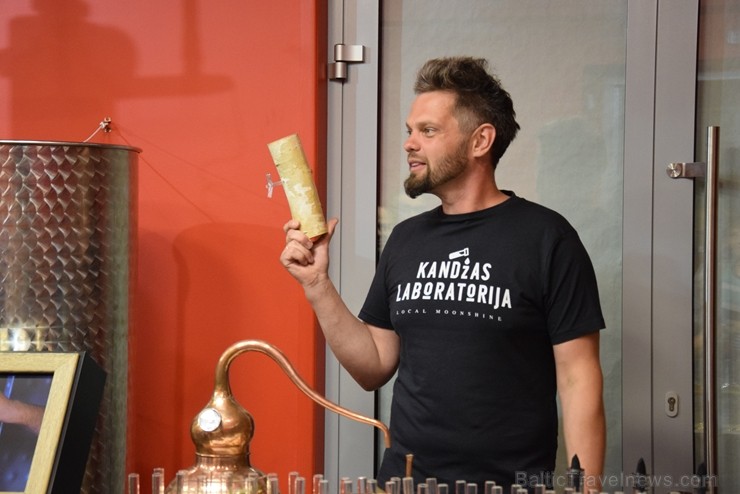Daugavpils Šmakovkas muzejsir Latvijā lielākais muzejs, kas veltīts šim Latgales kulinārā mantojuma dzērienam Daugavpils Šmakovkas muzejsir Latvijā lielākais muzejs, kas veltīts šim Latgales kulinārā mantojuma dzērienam 255730