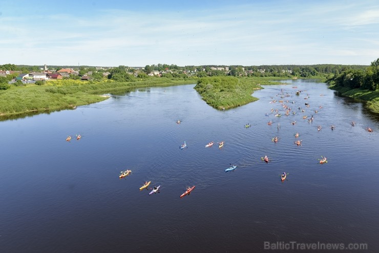 Aizsargājamo ainavu apvidū Augšdaugava notika pasākums Lielais plosts 2019, kas aktīvās atpūtas cienītāju vidū jau ir kļuvis iecienīts un tuvs Aizsargājamo ainavu apvidū Augšdaugava notika pasākums Lielais plosts 2019, kas aktīvās atpūtas cienītāju vidū jau ir kļuvis iecienīts un tuvs 255905