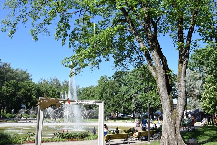 Ar skanīgiem koncertiem un košiem pasākumiem, kas apvieno visas pilsētas iedzīvotāju un ciemiņu paaudzes, Daugavpils pilsēta svin 744. Dzimšanas dienu Ar skanīgiem koncertiem un košiem pasākumiem, kas apvieno visas pilsētas iedzīvotāju un ciemiņu paaudzes, Daugavpils pilsēta svin 744. Dzimšanas dienu 256438