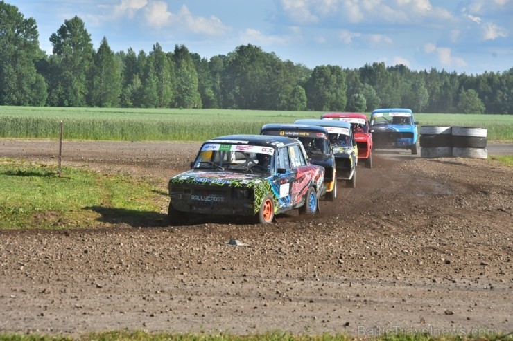 Rallijkrosa čempionāta 2. posms Salas novada Biržos pulcēja lielu skaitu sportistu un atbalstītāju, garantējot īpašu autosporta piepildītu brīvdienu Rallijkrosa čempionāta 2. posms Salas novada Biržos pulcēja lielu skaitu sportistu un atbalstītāju, garantējot īpašu autosporta piepildītu brīvdienu 257045