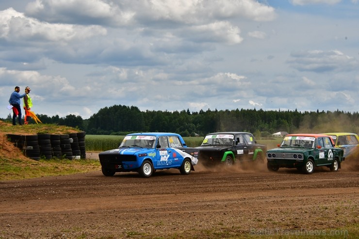 Rallijkrosa čempionāta 2. posms Salas novada Biržos pulcēja lielu skaitu sportistu un atbalstītāju, garantējot īpašu autosporta piepildītu brīvdienu Rallijkrosa čempionāta 2. posms Salas novada Biržos pulcēja lielu skaitu sportistu un atbalstītāju, garantējot īpašu autosporta piepildītu brīvdienu 257066