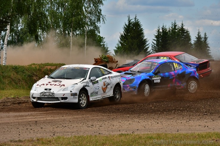 Rallijkrosa čempionāta 2. posms Salas novada Biržos pulcēja lielu skaitu sportistu un atbalstītāju, garantējot īpašu autosporta piepildītu brīvdienu Rallijkrosa čempionāta 2. posms Salas novada Biržos pulcēja lielu skaitu sportistu un atbalstītāju, garantējot īpašu autosporta piepildītu brīvdienu 257068