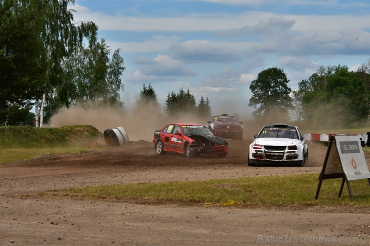 Rallijkrosa čempionāta 2. posms Salas novada Biržos pulcēja lielu skaitu sportistu un atbalstītāju, garantējot īpašu autosporta piepildītu brīvdienu Rallijkrosa čempionāta 2. posms Salas novada Biržos pulcēja lielu skaitu sportistu un atbalstītāju, garantējot īpašu autosporta piepildītu brīvdienu 257069