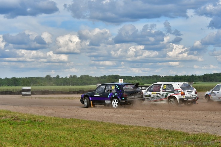 Rallijkrosa čempionāta 2. posms Salas novada Biržos pulcēja lielu skaitu sportistu un atbalstītāju, garantējot īpašu autosporta piepildītu brīvdienu Rallijkrosa čempionāta 2. posms Salas novada Biržos pulcēja lielu skaitu sportistu un atbalstītāju, garantējot īpašu autosporta piepildītu brīvdienu 257079