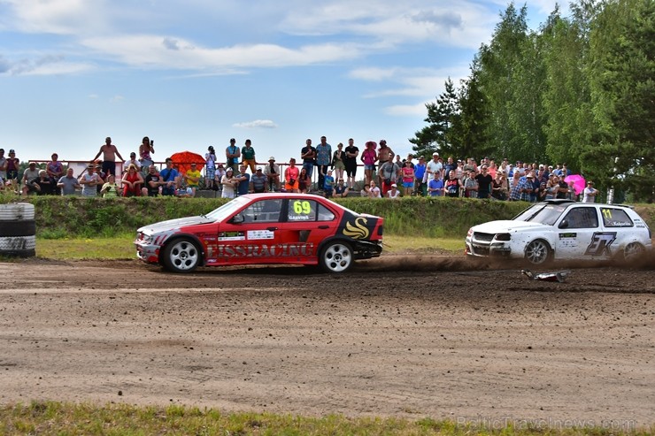 Rallijkrosa čempionāta 2. posms Salas novada Biržos pulcēja lielu skaitu sportistu un atbalstītāju, garantējot īpašu autosporta piepildītu brīvdienu Rallijkrosa čempionāta 2. posms Salas novada Biržos pulcēja lielu skaitu sportistu un atbalstītāju, garantējot īpašu autosporta piepildītu brīvdienu 257080