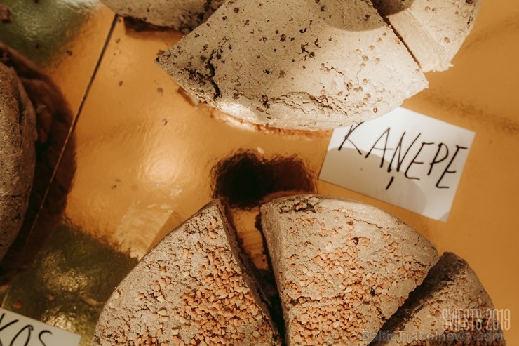 Brangi jo brangi Valmiermuižas parkā aizvadīts etnofestivāls SVIESTS 2019, kurā uzstājās pasaulē atzīti pašmāju mākslinieki Brangi jo brangi Valmiermuižas parkā aizvadīts etnofestivāls SVIESTS 2019, kurā uzstājās pasaulē atzīti pašmāju mākslinieki 257188