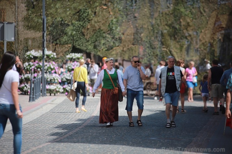 Cēsīs ar plašu pasākumu programmu 22.06.2019 svinēja Latvijas Uzvaras dienu, atceroties Cēsu kauju notikumus pirms 100 gadiem Cēsīs ar plašu pasākumu programmu 22.06.2019 svinēja Latvijas Uzvaras dienu, atceroties Cēsu kauju notikumus pirms 100 gadiem 257532