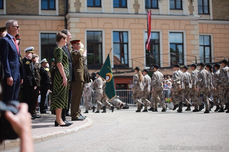 Pirms 100 gadiem Latvijas valsts pastāvēšana tika izcīnīta Neatkarības kara laikā, kad Ziemeļlatvijas frontes līnijā latviešu un igauņu karaspēki pie Pirms 100 gadiem Latvijas valsts pastāvēšana tika izcīnīta Neatkarības kara laikā, kad Ziemeļlatvijas frontes līnijā latviešu un igauņu karaspēki pie 257563