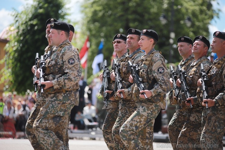 Pirms 100 gadiem Latvijas valsts pastāvēšana tika izcīnīta Neatkarības kara laikā, kad Ziemeļlatvijas frontes līnijā latviešu un igauņu karaspēki pie Pirms 100 gadiem Latvijas valsts pastāvēšana tika izcīnīta Neatkarības kara laikā, kad Ziemeļlatvijas frontes līnijā latviešu un igauņu karaspēki pie 257564