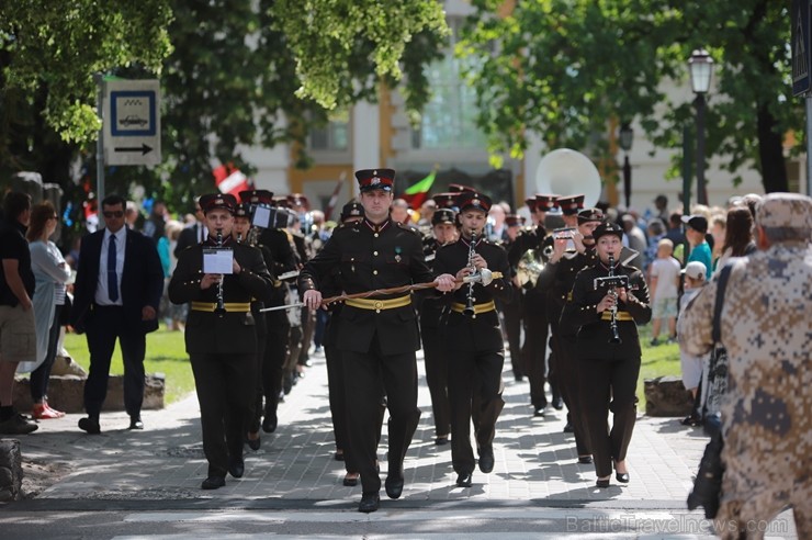 Pirms 100 gadiem Latvijas valsts pastāvēšana tika izcīnīta Neatkarības kara laikā, kad Ziemeļlatvijas frontes līnijā latviešu un igauņu karaspēki pie Pirms 100 gadiem Latvijas valsts pastāvēšana tika izcīnīta Neatkarības kara laikā, kad Ziemeļlatvijas frontes līnijā latviešu un igauņu karaspēki pie 257592