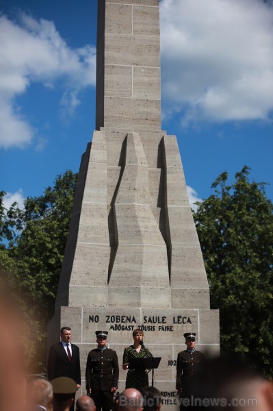 Pirms 100 gadiem Latvijas valsts pastāvēšana tika izcīnīta Neatkarības kara laikā, kad Ziemeļlatvijas frontes līnijā latviešu un igauņu karaspēki pie Pirms 100 gadiem Latvijas valsts pastāvēšana tika izcīnīta Neatkarības kara laikā, kad Ziemeļlatvijas frontes līnijā latviešu un igauņu karaspēki pie 257605