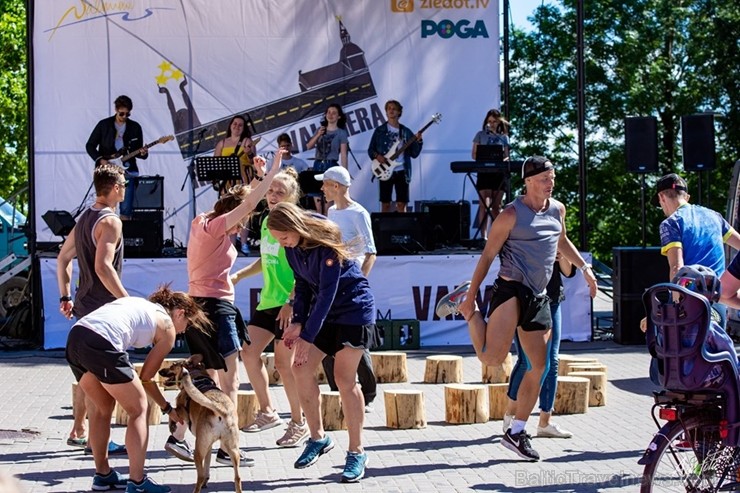 Vēsturiskais 107 km skrējiensoļojums Rīga - Valmiera šogad atzīmē 30 gadu jubileju. Pirmais skrējiens norisinājās 1989. gadā - trīs dienas pēc leģendā Vēsturiskais 107 km skrējiensoļojums Rīga - Valmiera šogad atzīmē 30 gadu jubileju. Pirmais skrējiens norisinājās 1989. gadā - trīs dienas pēc leģendā 257892