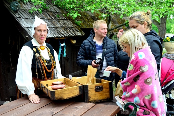 Jau 10. gadu ar pārgājieniem Dundagas novada dabā un unikālajā kultūrvidē vasaras sākumā rīkoja Slīteres Ceļotāju dienas, savukārt Mājas kafejnīcu die Jau 10. gadu ar pārgājieniem Dundagas novada dabā un unikālajā kultūrvidē vasaras sākumā rīkoja Slīteres Ceļotāju dienas, savukārt Mājas kafejnīcu die 258528