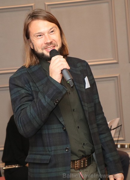 Jaunā māksliniece Agate Bernāne rīko personālo izstādi viesnīcā «Grand Poet by Semarah Hotels» 258850