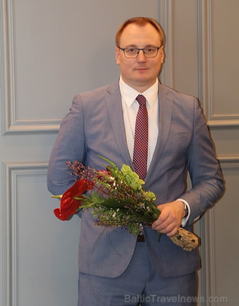 Jaunā māksliniece Agate Bernāne rīko personālo izstādi viesnīcā «Grand Poet by Semarah Hotels» 258851