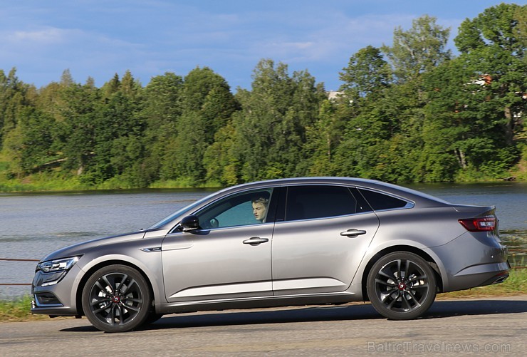 Travelnews.lv apceļo Latviju ar jauno «Renault Talisman» 259107