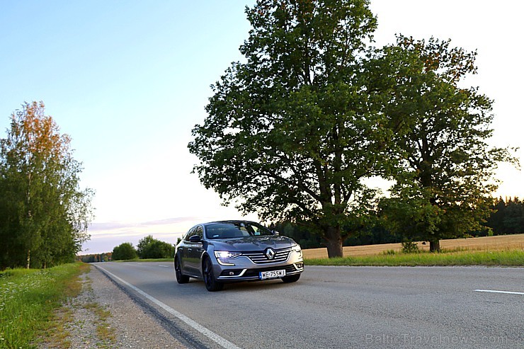 Travelnews.lv apceļo Latviju ar jauno «Renault Talisman» 259111