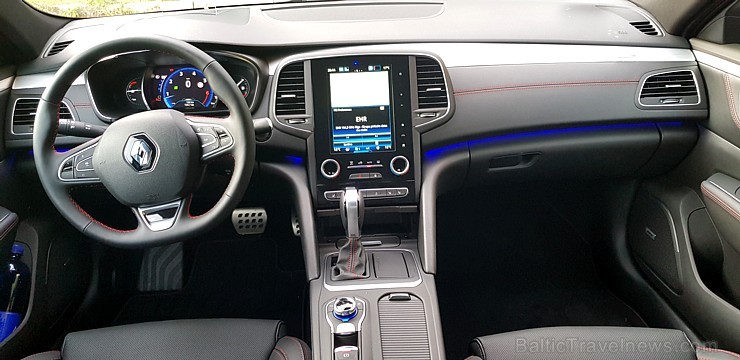 Travelnews.lv apceļo Latviju ar jauno «Renault Talisman» 259141