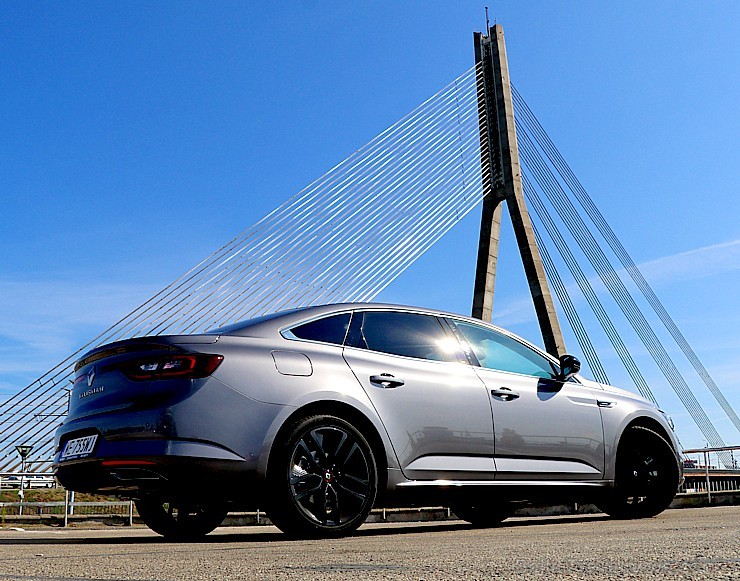 Travelnews.lv apceļo Latviju ar jauno «Renault Talisman» 259149
