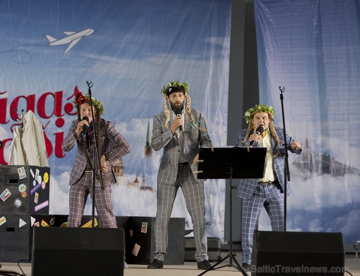 Muzikālā izrāde «Čikāgas piecīši. Leģendu atgriešanās» apceļo Latvijas pilsētas un mazpilsētas. Foto: Andris Zemels Muzikālā izrāde «Čikāgas piecīši. Leģendu atgriešanās» apceļo Latvijas pilsētas un mazpilsētas. Foto: Andris Zemels 259305