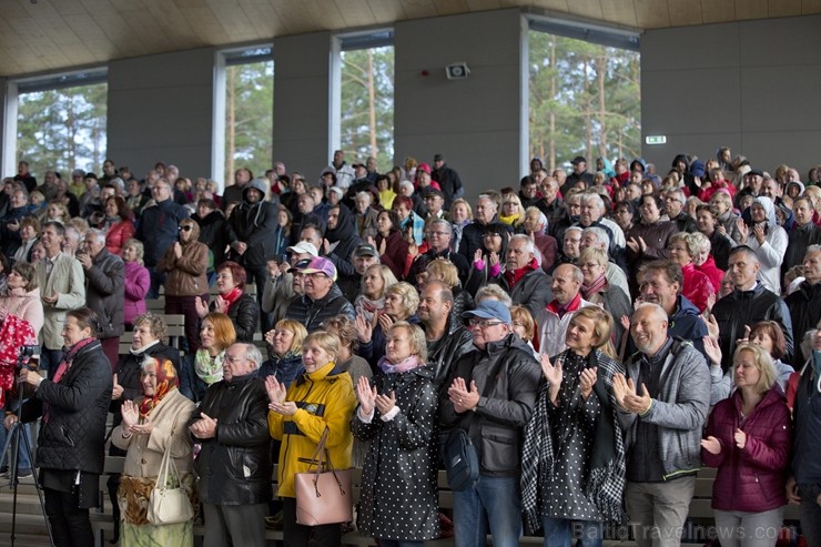 Muzikālā izrāde «Čikāgas piecīši. Leģendu atgriešanās» apceļo Latvijas pilsētas un mazpilsētas. Foto: Andris Zemels Muzikālā izrāde «Čikāgas piecīši. Leģendu atgriešanās» apceļo Latvijas pilsētas un mazpilsētas. Foto: Andris Zemels 259308