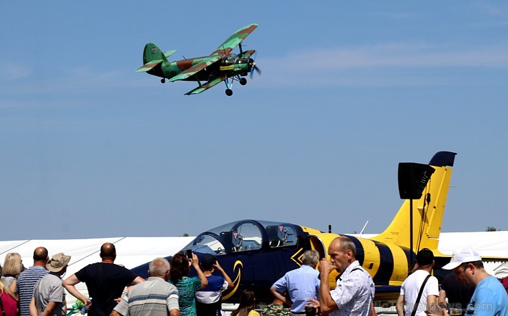 Tukumā 2019.gada 20. un 21.jūlijā kuplā skaitā pulcējas avio šova cienītāji uz «Wings Over Baltics Airshow 2019» Tukumā 2019.gada 20. un 21.jūlijā kuplā skaitā pulcējas avio šova cienītāji uz «Wings Over Baltics Airshow 2019» 259460
