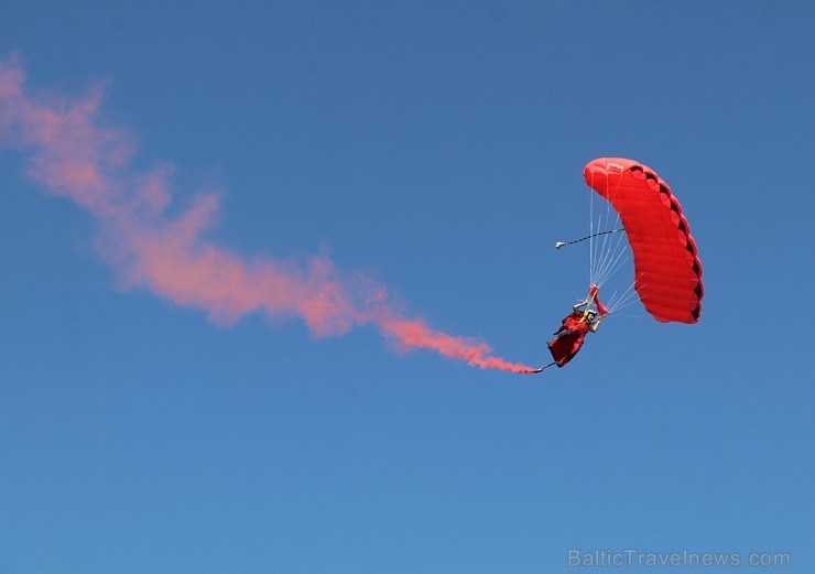 Tukumā 2019.gada 20. un 21.jūlijā kuplā skaitā pulcējas avio šova cienītāji uz «Wings Over Baltics Airshow 2019» 259467
