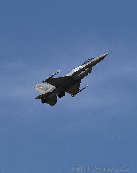 Tukumā 2019.gada 20. un 21.jūlijā kuplā skaitā pulcējas avio šova cienītāji uz «Wings Over Baltics Airshow 2019» Tukumā 2019.gada 20. un 21.jūlijā kuplā skaitā pulcējas avio šova cienītāji uz «Wings Over Baltics Airshow 2019» 259491