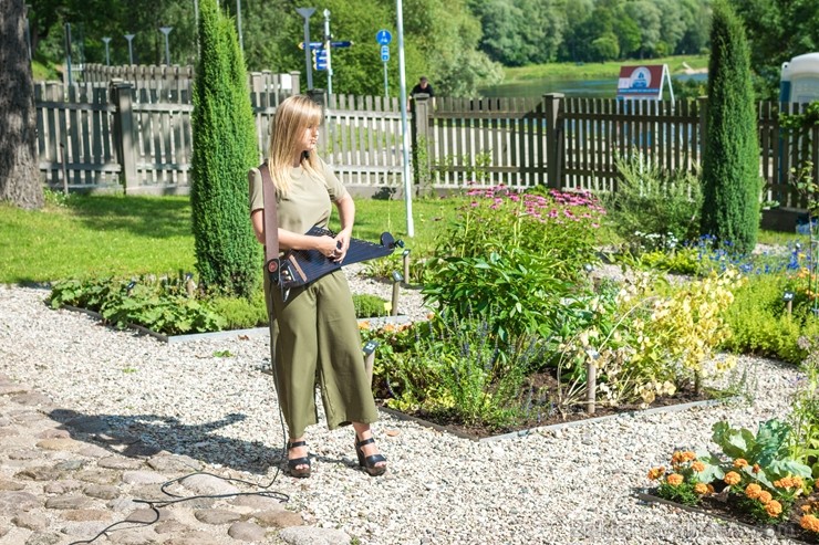 Valmierā nosvinēta pilsētas 736. Dzimšanas diena ar tradicionālām un jaunām aktivitātēm, kas iepriecinājušas ikvienu svētku dalībnieku Valmierā nosvinēta pilsētas 736. Dzimšanas diena ar tradicionālām un jaunām aktivitātēm, kas iepriecinājušas ikvienu svētku dalībnieku 260111