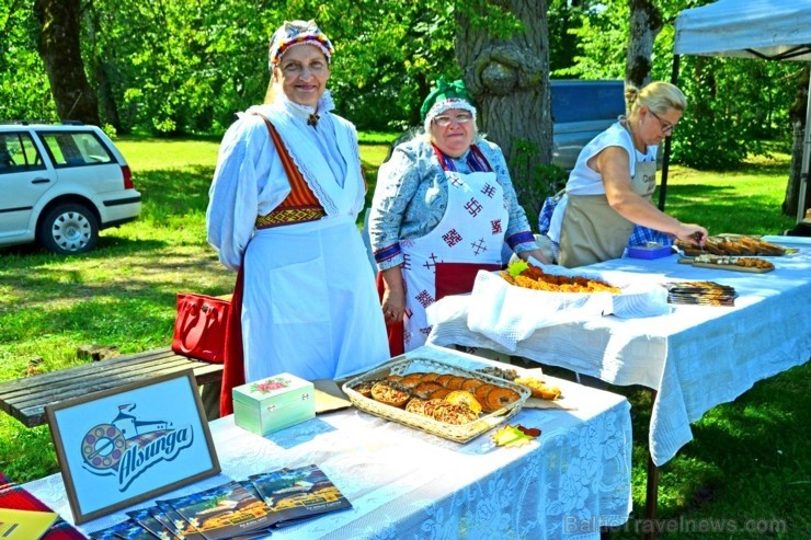 Sklandrauši ir pirmais Latvijas pārtikas produkts, kura ražošanu aizsargā Eiropas Savienība -  šis gardums ir iekļauts Eiropas Komisijas reģistra sara 260493