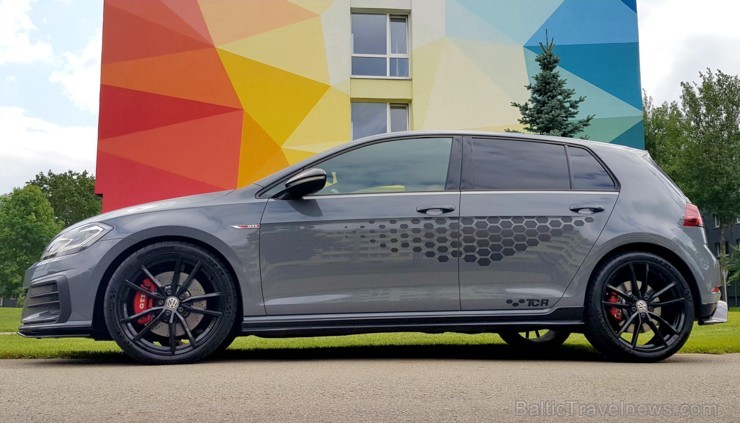 Travelnews.lv apceļo Latviju ar jauno un jaudīgo «VW Golf GTI TRC» 260986