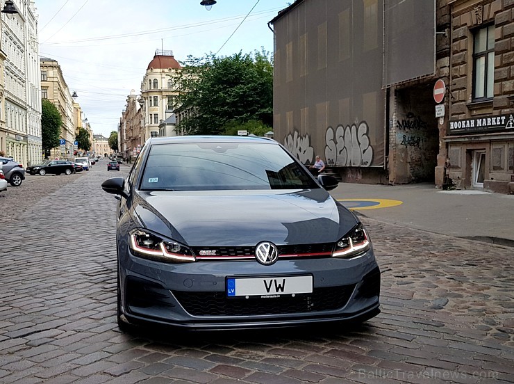 Travelnews.lv apceļo Latviju ar jauno un jaudīgo «VW Golf GTI TRC» 260998