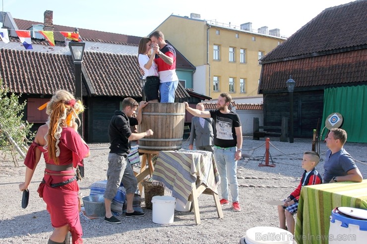 Ar daudzveidīgu svētku programmu un ne vienu vien muzikālu pārsteigumu svin Ventspils pilsētas svētkus Ar daudzveidīgu svētku programmu un ne vienu vien muzikālu pārsteigumu svin Ventspils pilsētas svētkus 261312